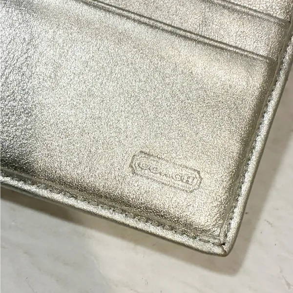 Vintage COACH Signature Metallic Jacquard Leather Medium Bifold Wallet Card Case - Image 4