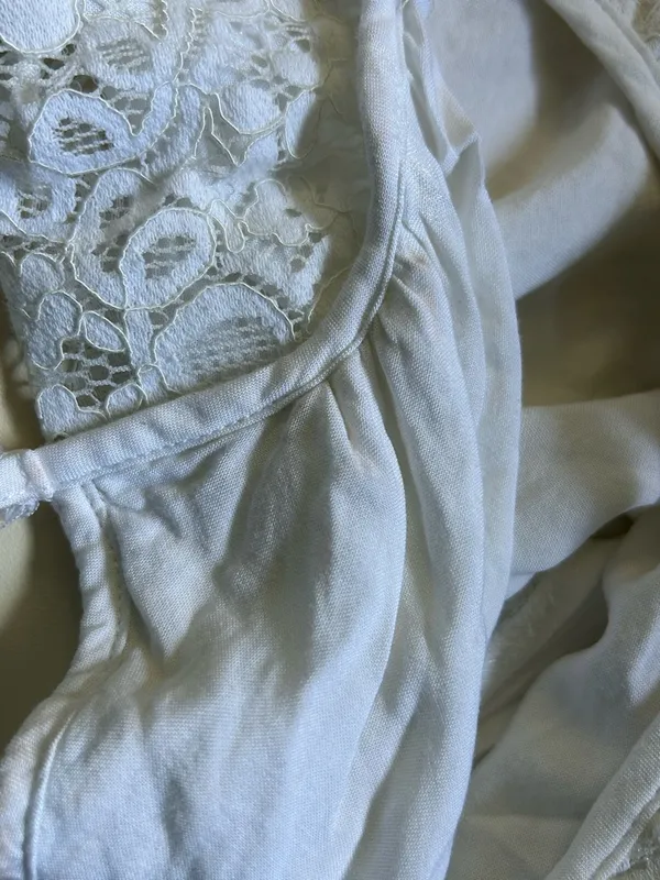 Hollister White Lace Cold-Shoulder Tie-Front Blouse XS - Image 11