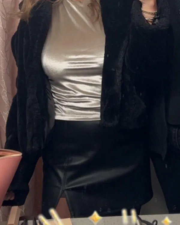 Abercrombie gold metallic velvet top - Image 5