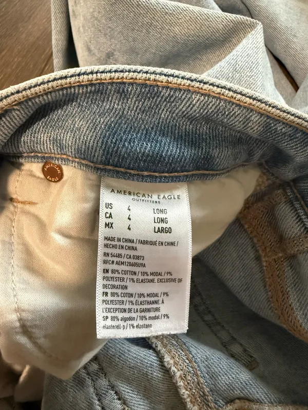 American Eagle Mom Straight Jeans - Image 4