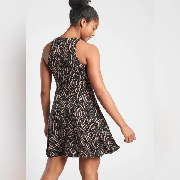 Athleta Abstract Print Santorini Athleisure Travel Dress - Image 2