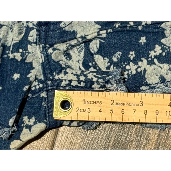 Vintage Mudd Blue Floral Shortie Low Rise Denim Shorts Frayed Hem Size 0 Y2K - Image 6