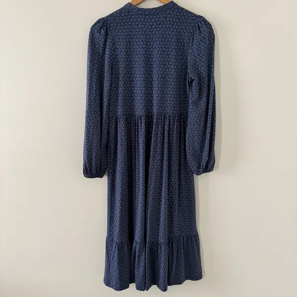Boden Buttoned Jersey Midi Dress Navy Diamond Bud Tiered Cottagecore Size 8P - Image 4