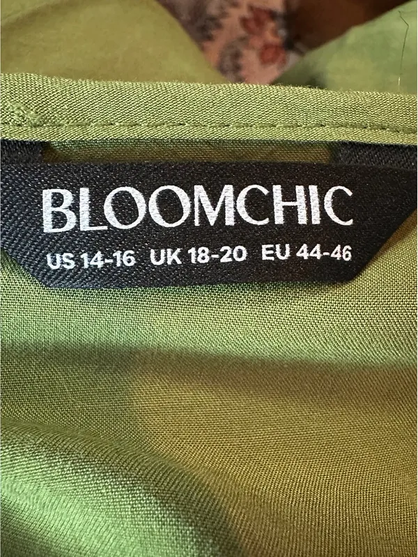 BLOOMCHIC Olive Green Rayon Midi Dress with Pockets 14-16 - Image 4