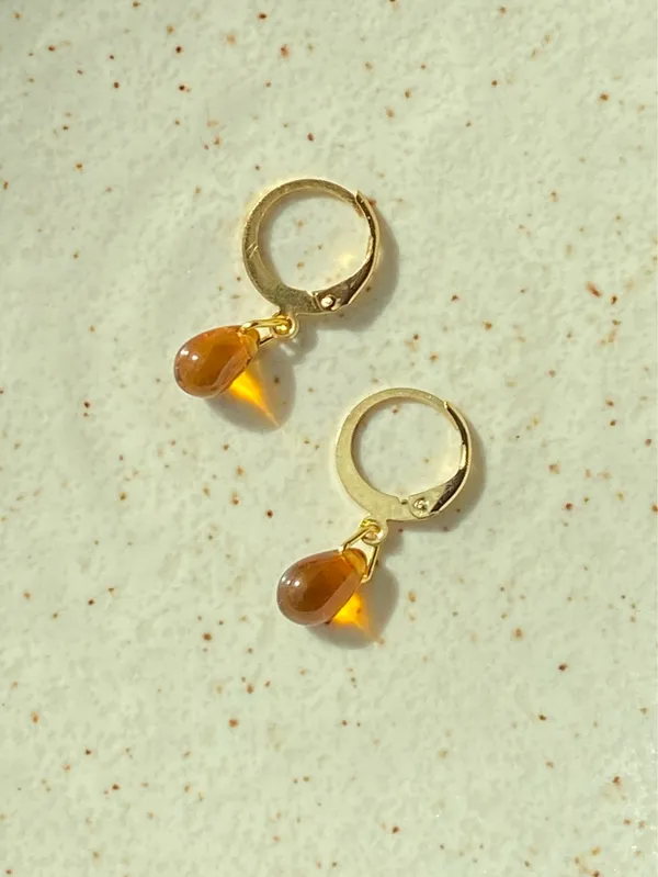Handmade amber mini teardrop Czech glass simple minimalist earrings💛 - Image 5