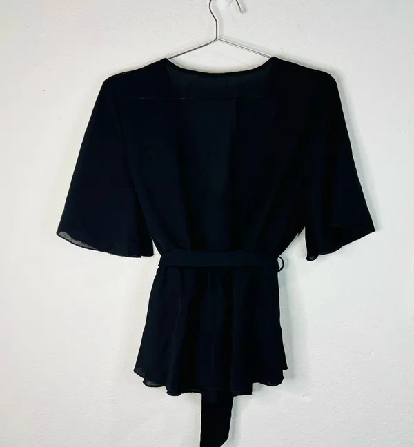 Chic Black Wrap Top with Belted Waist Boho Casual Flowy V-Neck Blouse Size Large - Image 5