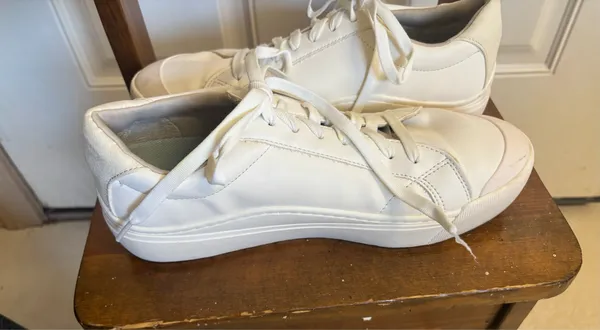 9.5 Dr. Scholl's Smooth White Time Off Max Platform Sneaker. - Image 4