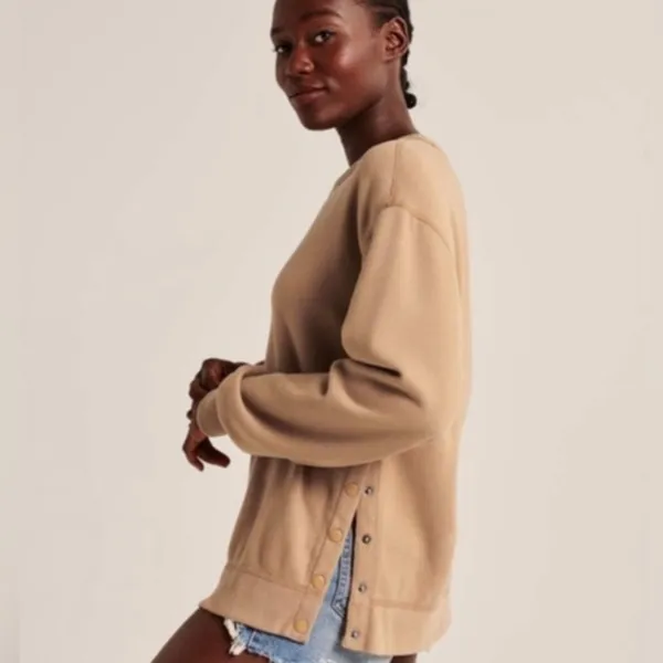 Abercrombie & Fitch Cream Crewneck Sweatshirt - Image 2