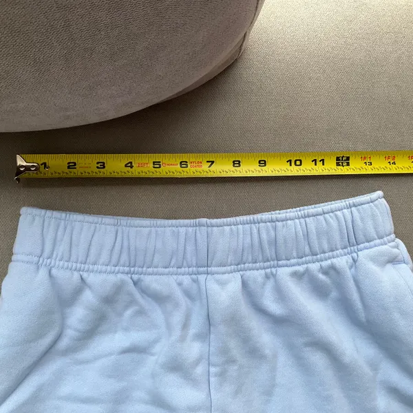 Alo Yoga Accolade Short Seashell Blue XS - Image 3