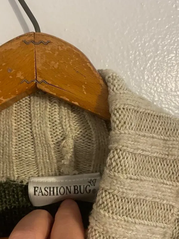 Fashion Bug Vintage y2k Nordic Soft Green Beige Snowflake Turtle Neck Sweater - Image 3