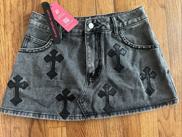 Romwe Gray Denim Mini Skirt with Black Cross Appliqués Medium NWT - Image 3
