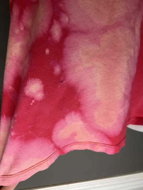 Tampa Bay Buccaneers Shirt Womens XL Red NFL Football Tie Dye Fanatics V Neck - Image 5