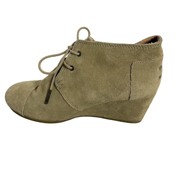 TOMS Taupe Suede‎ Desert Wedge Booties Lace-Up Boho Casual Size 8 - Image 5