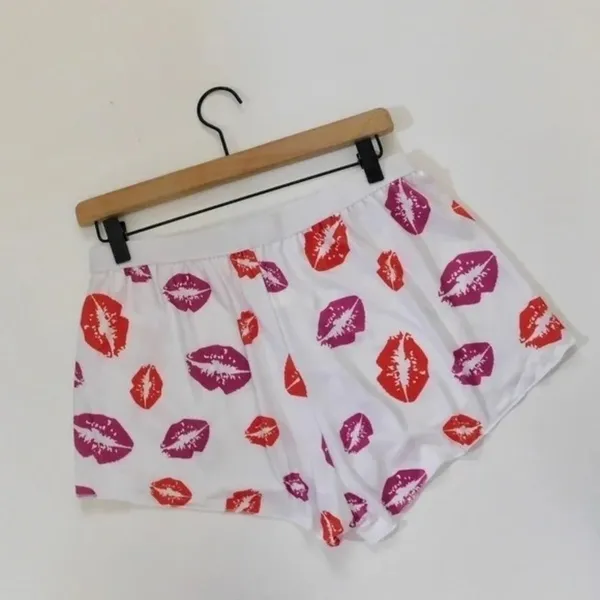 NEW!! HOT LIPS Lipstick Kiss Cropped Loungewear Two Piece Set Top Shorts X-Large - Image 8