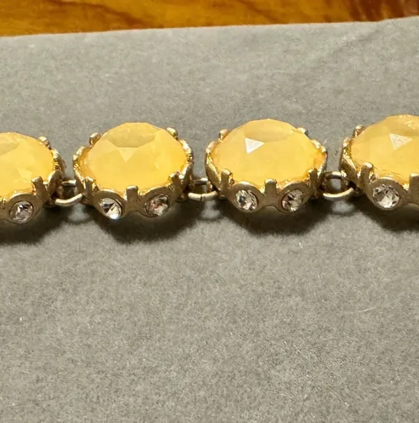 Round Light Amber Tone Rhinestone Necklace Yellow - Image 3