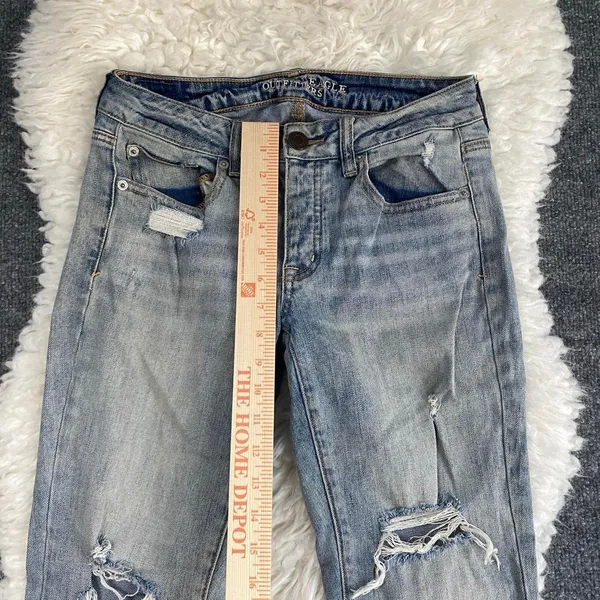 AMERICAN EAGLE LIGHT BLUE DISTRESSED BUTTON FLY BOY JEAN DENIM MID RISE - Image 3