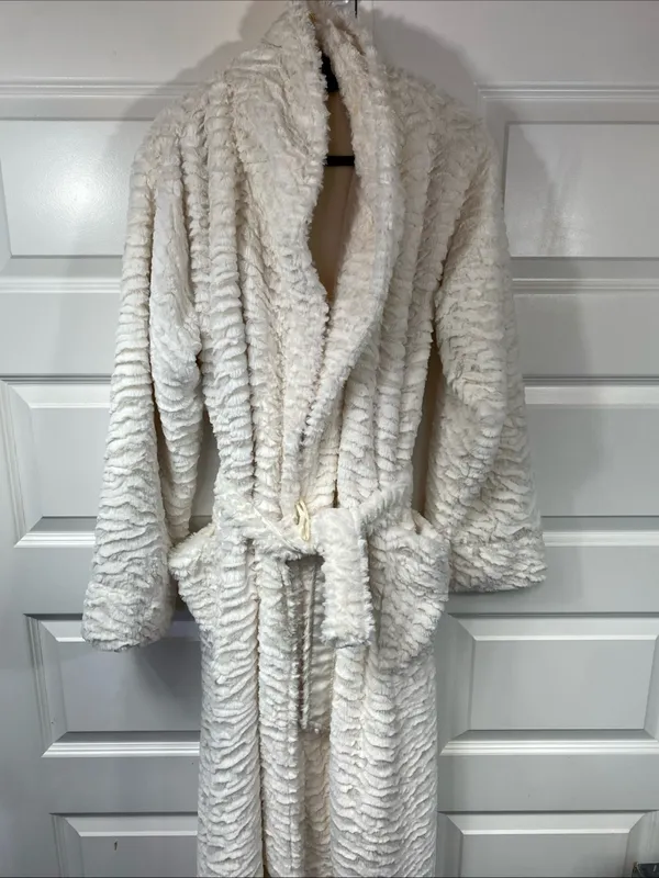 Soma Robe long plush cream fleece lined belted Faux Fur Cozy Classy Elegant S/M - Image 2