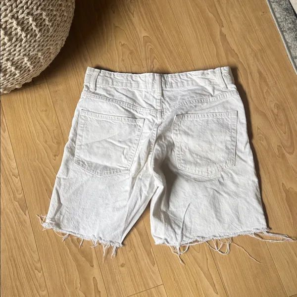 Zara Off-White Distressed Jean Shorts - Image 3