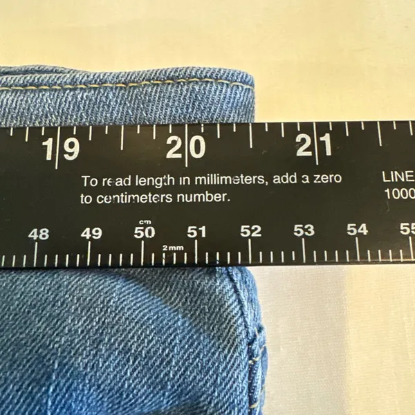 NWT Levi's Signature Jeans Women's 20M Mid Rise Skinny Jeans - Image 9