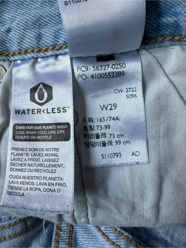Levi’s 501 denim light wash shorts with distressing, size 29 - Image 7