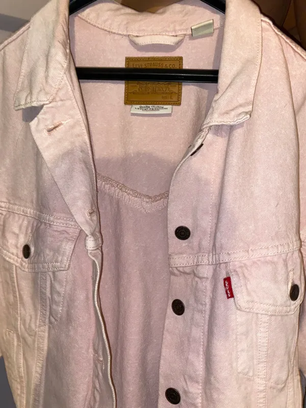 Levi's Pink Jean Jacket - Image 4