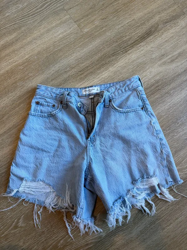 Abercrombie Loose High-Rise Shorts Curve Love - Image 4