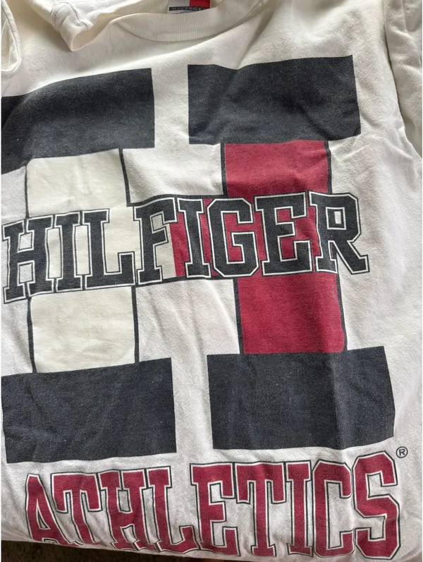 Tommy Hilfiger Vintage T-Shirt - Image 3