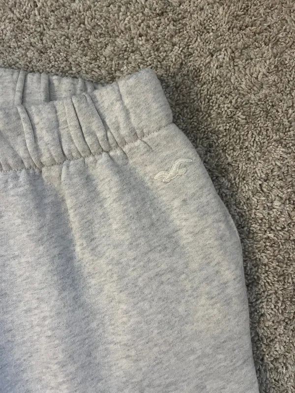 Light Grey Hollister Sweatpants - Image 2