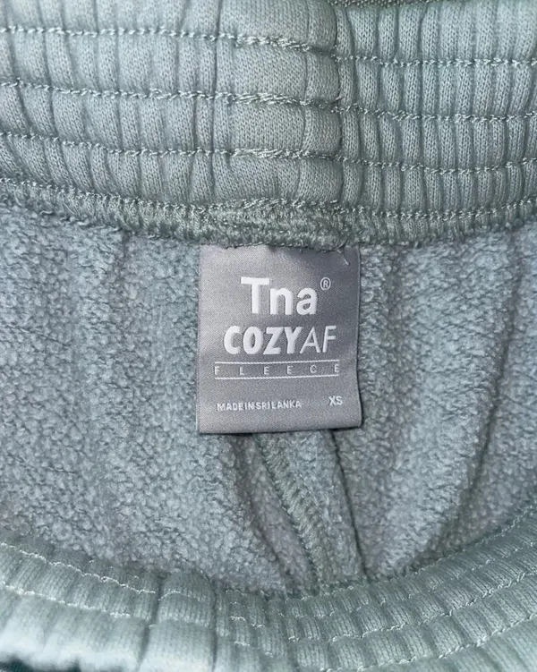 Aritzia shorts - Image 3