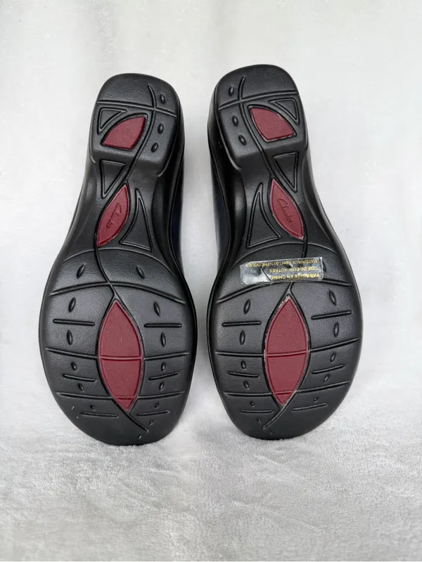 Women’s Clark’s Artisan “Mill Square” Crocodile Navy Blue Slip-On Loafer Size 6W - Image 11