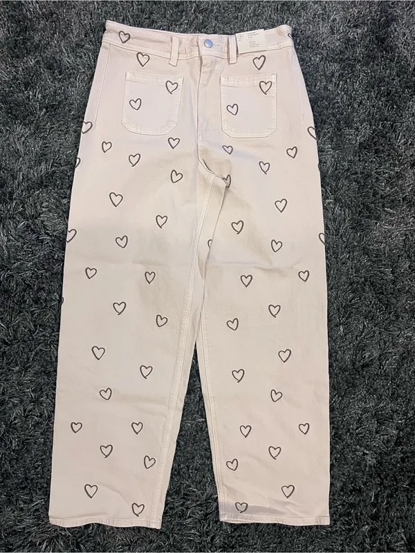 Universal Threads 🌸IVORY HEART EMBROIDERED DENIM PANTS NEW🌸 - Image 3