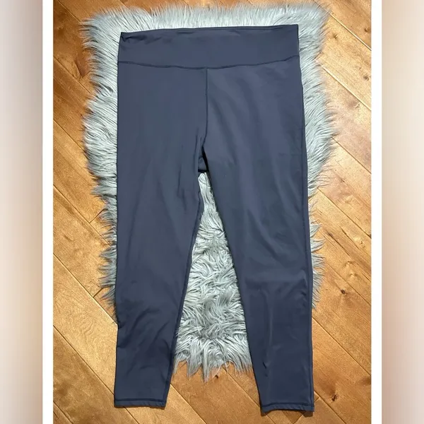 Fabletics Ultra High Waisted PureLuxe 7/8 Legging Pewter Tights Leggings Size XL - Image 3