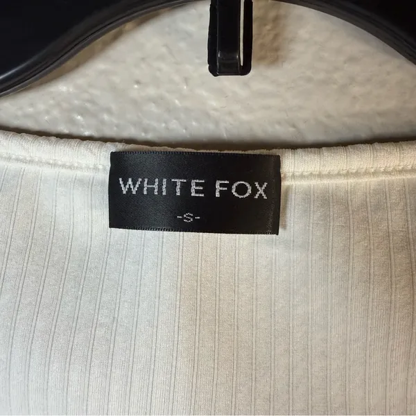 White Fox Boutique Lace trim scoop Neck Top SZ:S - Image 8