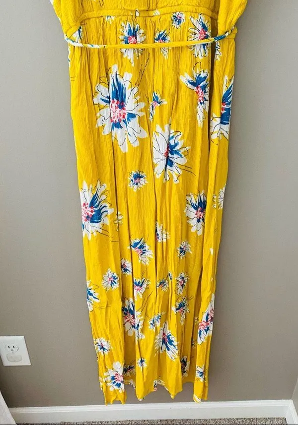 Charming Charlie Floral Print Maxi Dress Yellow Sz Medium - Image 8