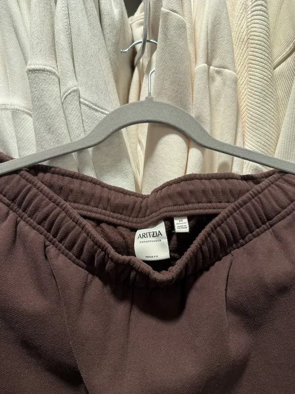 Aritzia Mega Cargo Sweatpants - Image 4