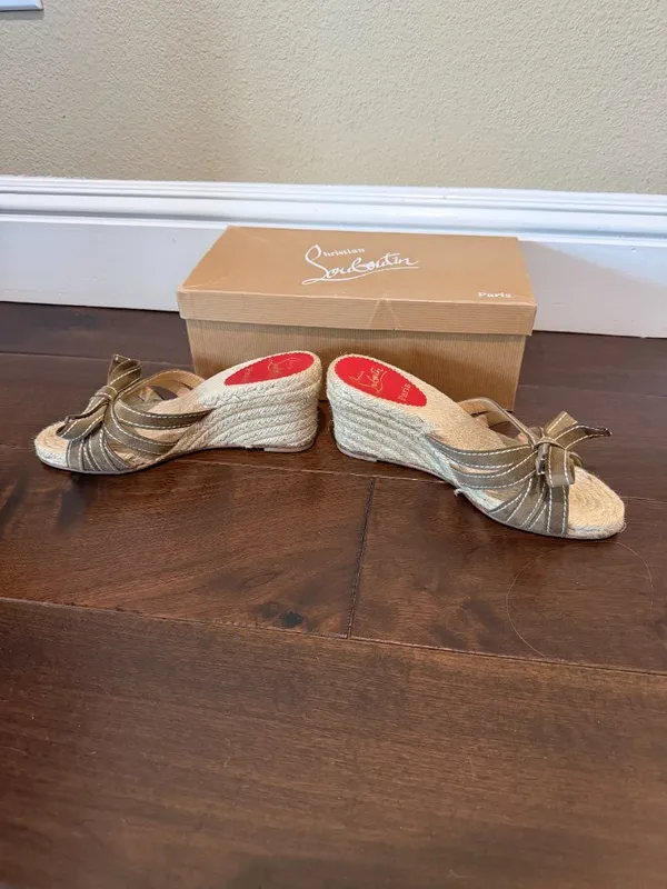 Christian Louboutin Tiburon Natural Strappy Wedge Heels Sandals Size 8 - Image 3