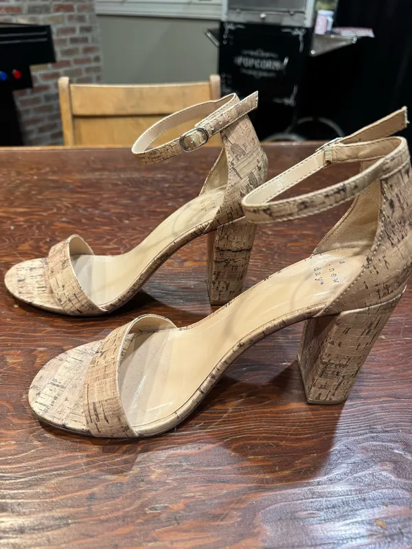 TARGET A New Day “cork-like” strappy ankle sandals - size 9.5 - Image 6