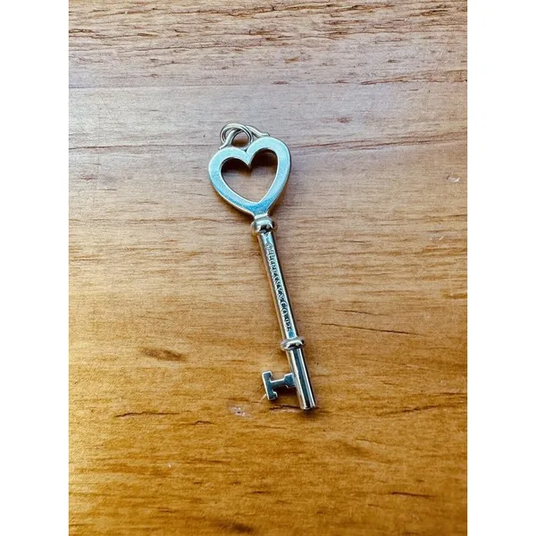 Tiffany & Co Elegant Large Sterling Silver Open Heart Key Pendant Only W/Box‎ - Image 10