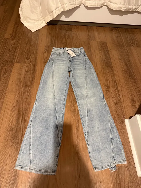 Vervet High Waisted Jeans - Image 4