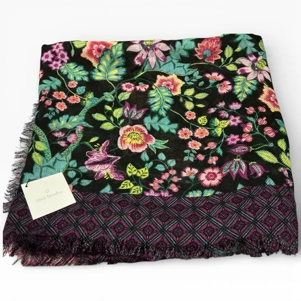 Vera Bradley Petite Vines Large 54 x 54 Black Floral Wool Scarf / Shawl NWT‎ - Image 2
