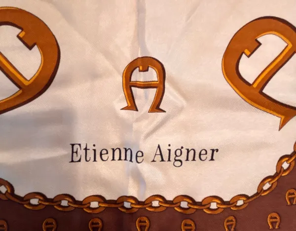 VINTAGE: Etienne Aigner | classic, square silk scarf - Image 3