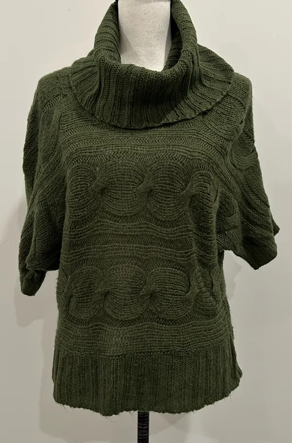 Rue 21 Turtleneck Sweater - Image 2