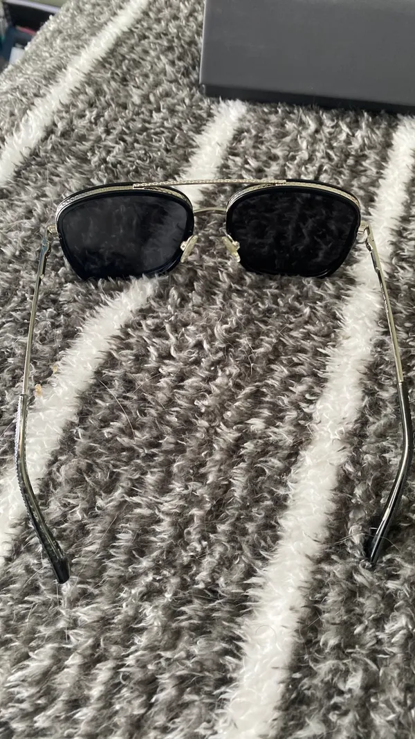 Privé Revaux Sunglasses Black - Image 2
