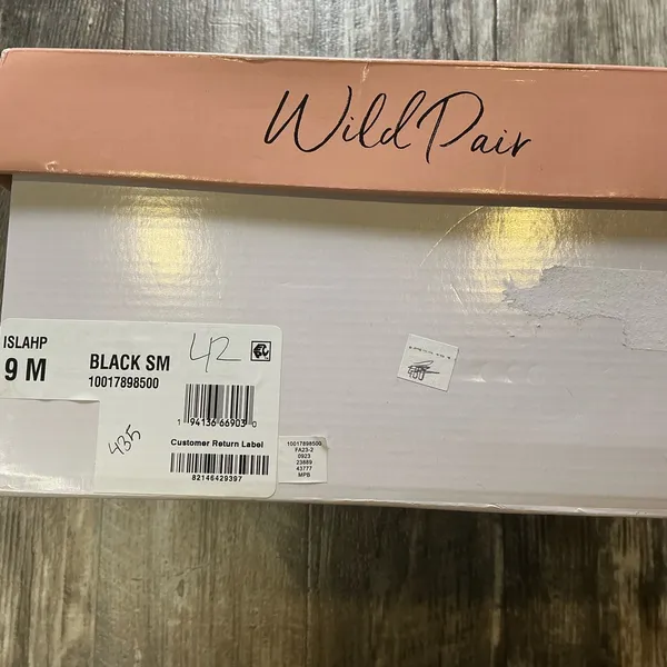 Wild Pair Black Boots Size 9 - Image 10