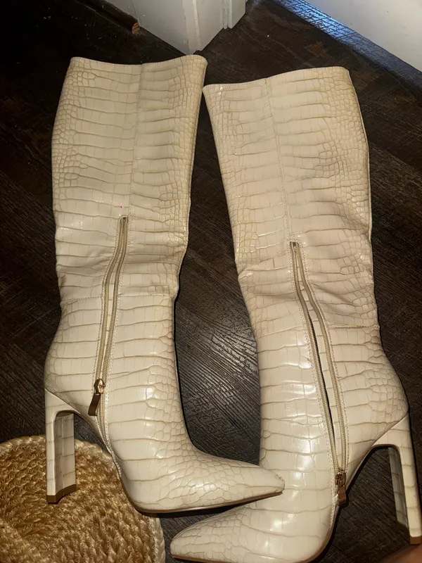 Billini boots Size 8 - Image 3