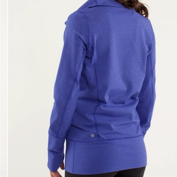 1027 Lululemon inStride Jacket Tonka Stripe Pigment Blue sz 6 vintage - Image 3