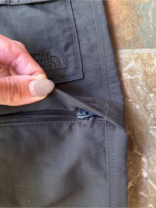 The North Face Convertible Hiking Cargo Pants Zip Off Shorts Grey Women’s 18 - Image 4