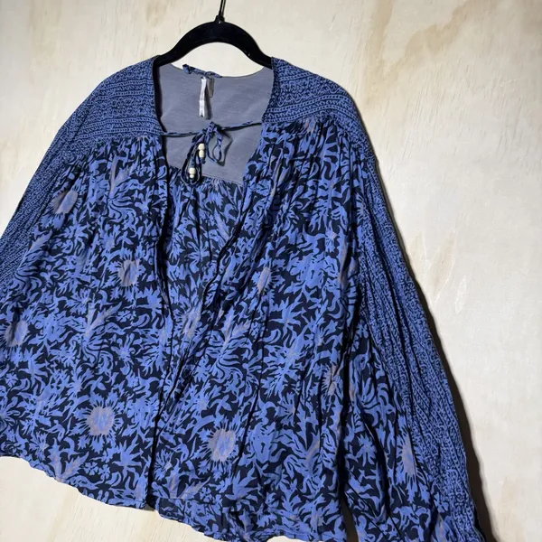 Free People Boho Floral Peasant Crop Top Women's M Blue Balloon Sleeve Blouse - Image 2