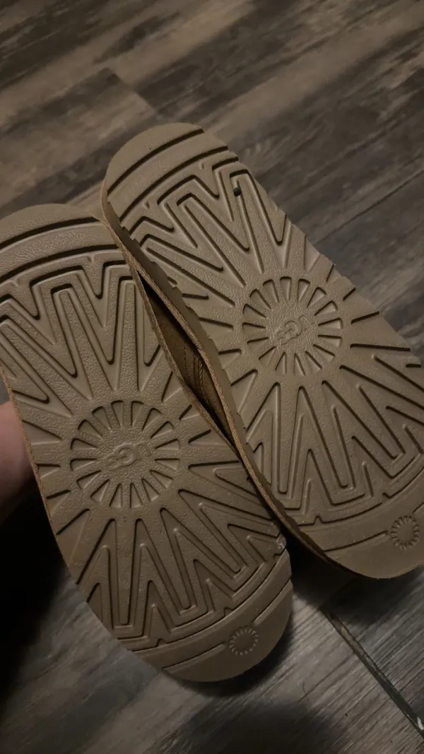 Ugg boots - Image 5