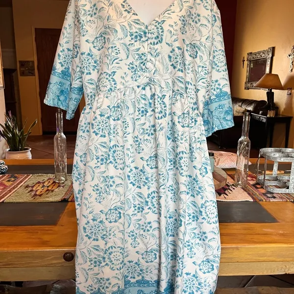 NWOT floral dress - Image 2